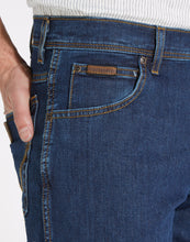 Afbeelding in Gallery-weergave laden, Wrangler Texas stretch dark stone